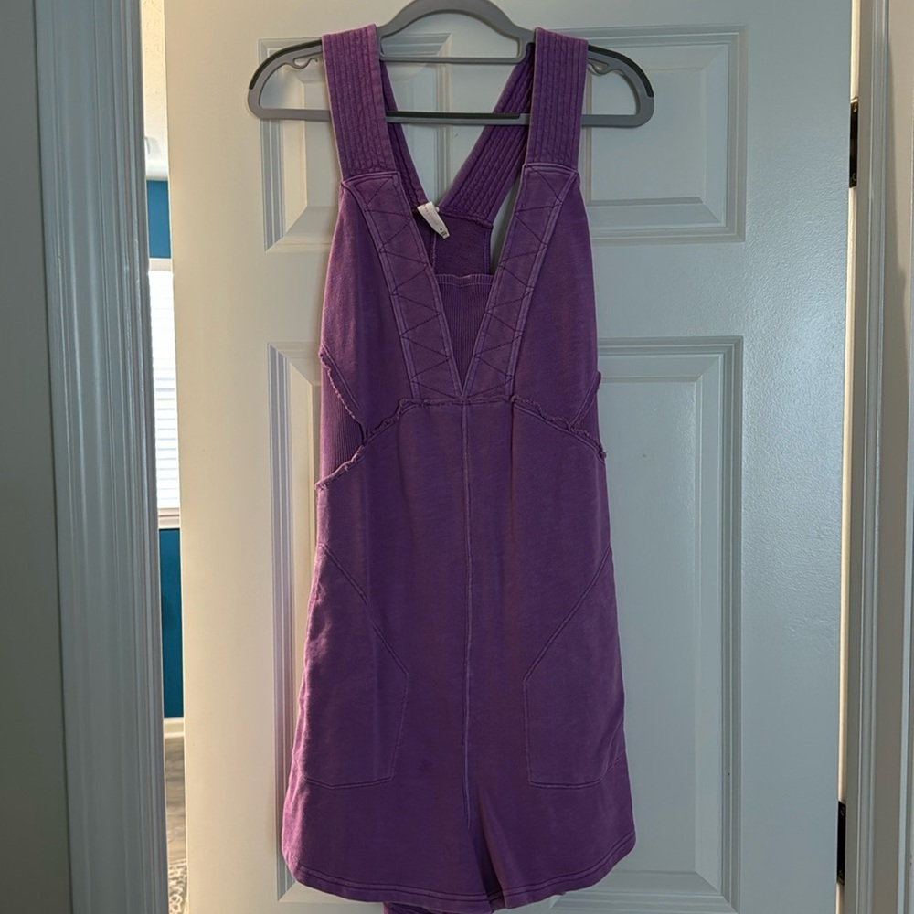 DAILY PRACTICE BY ANTHROPOLOGIE V-NECK PALMRA ROMPER